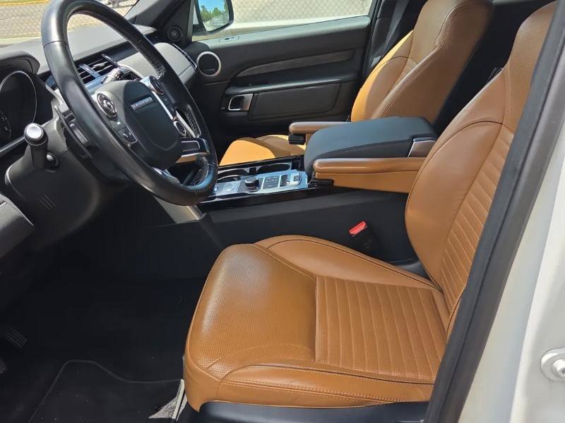 Used 2017 Land Rover Discovery HSE AWD/4WD image 8