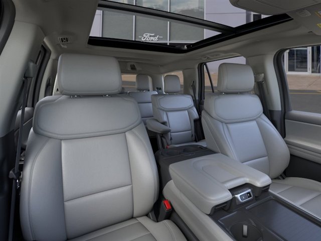 New 2026 Ford Expedition Active AWD/4WD image 10