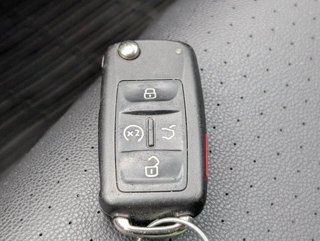 Used 2021 Volkswagen Passat 2.0T SE FWD image 30