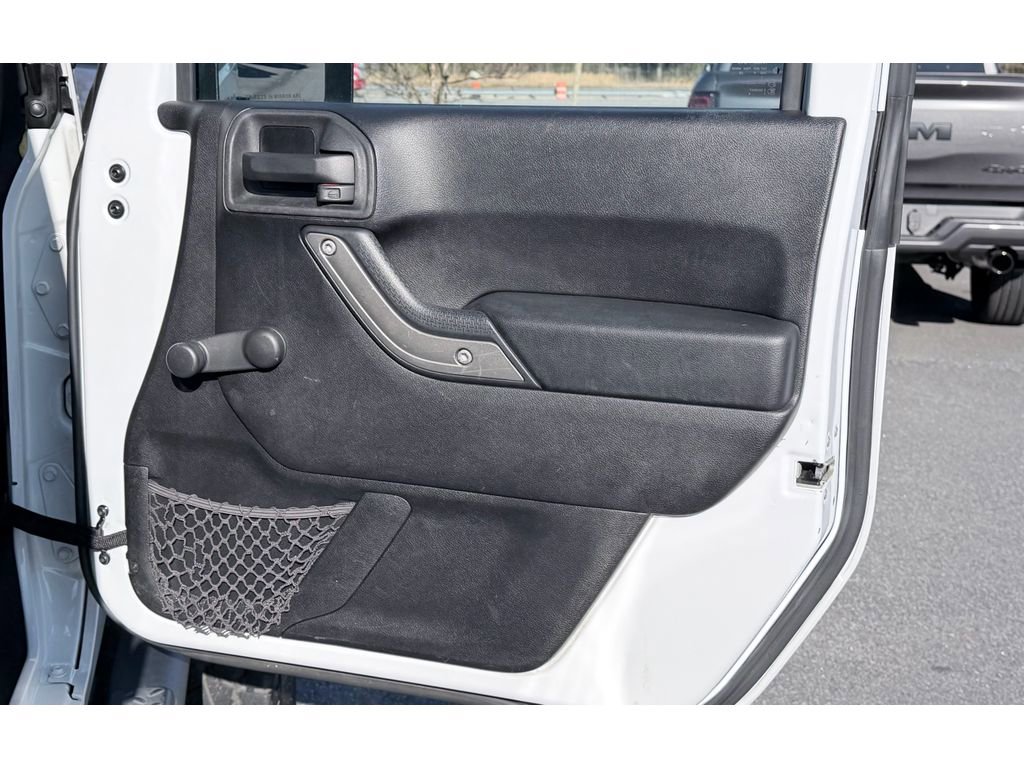 Used 2014 Jeep Wrangler Unlimited Sport image 25