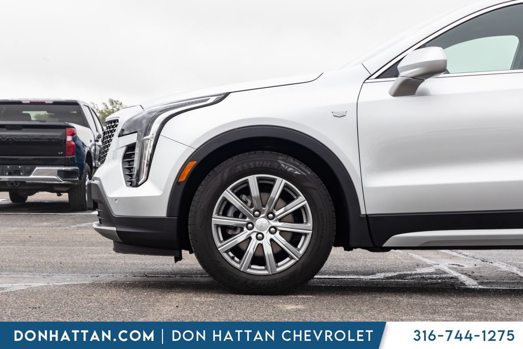 Used 2020 Cadillac XT4 Premium Luxury w/ Cold Weather Package AWD/4WD image 31