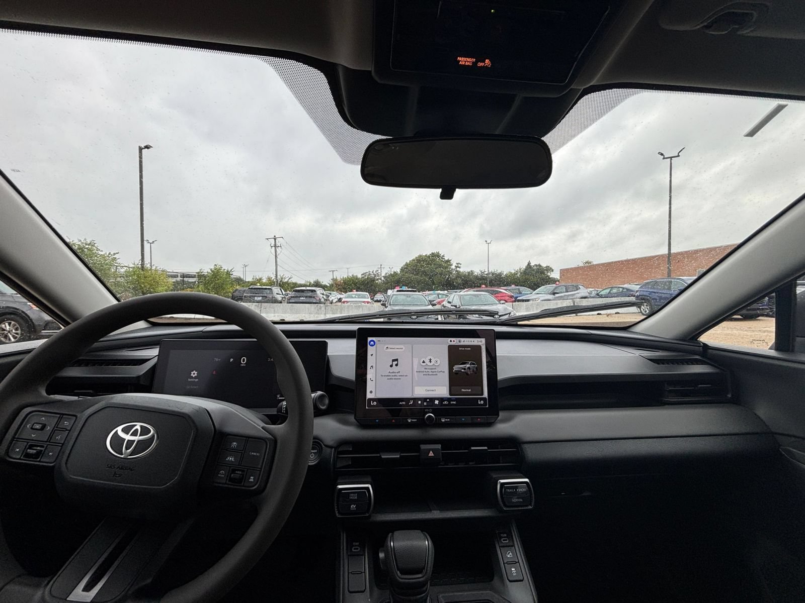 Used 2026 Toyota RAV4 LE AWD/4WD image 31