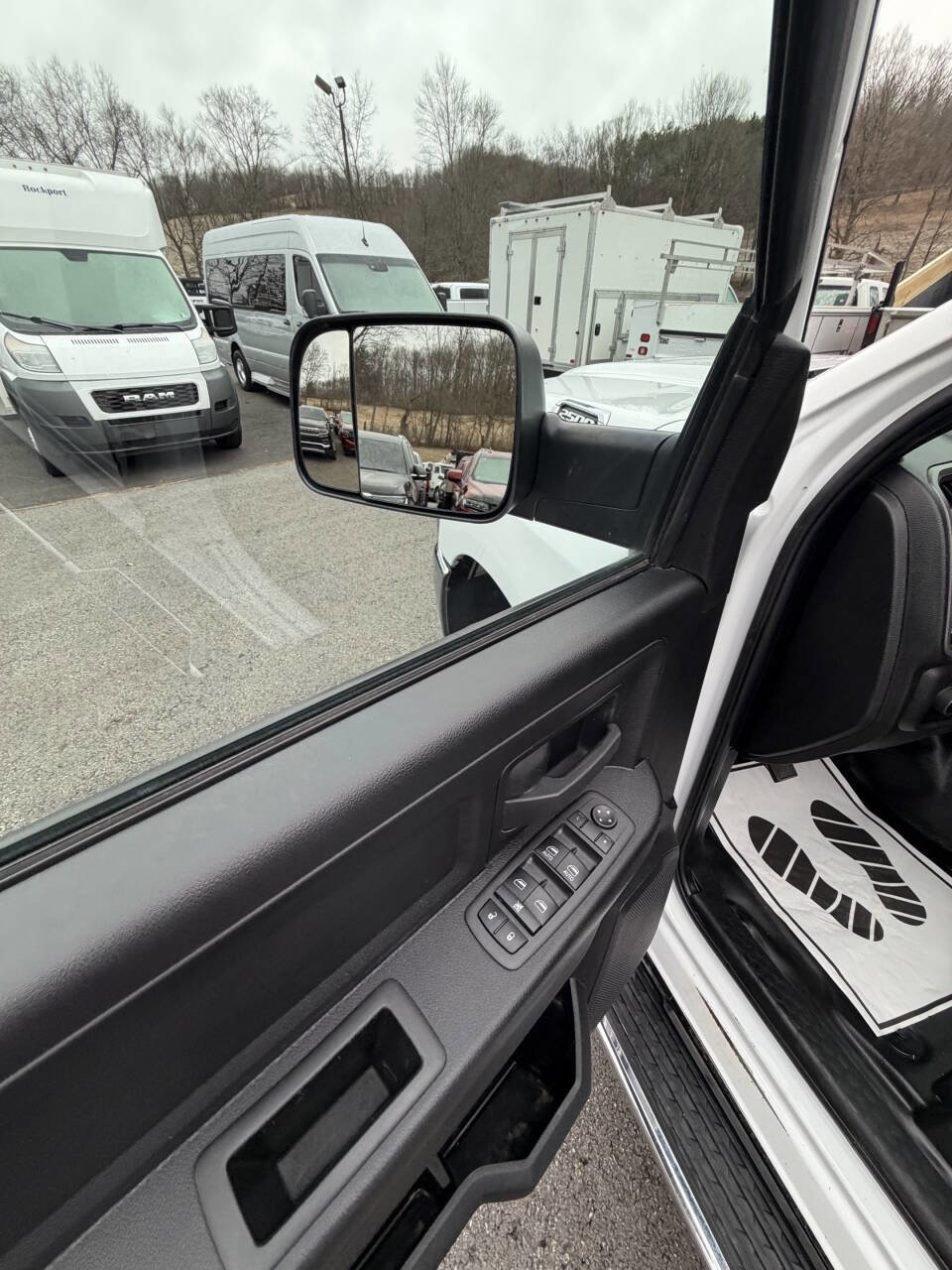 Used 2022 RAM 2500 Tradesman w/ Chrome Appearance Group image 40