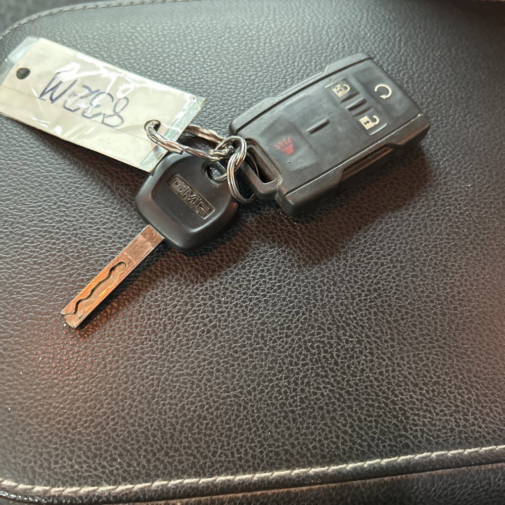 Used 2020 GMC Canyon SLE w/ SLE Convenience Package image 25