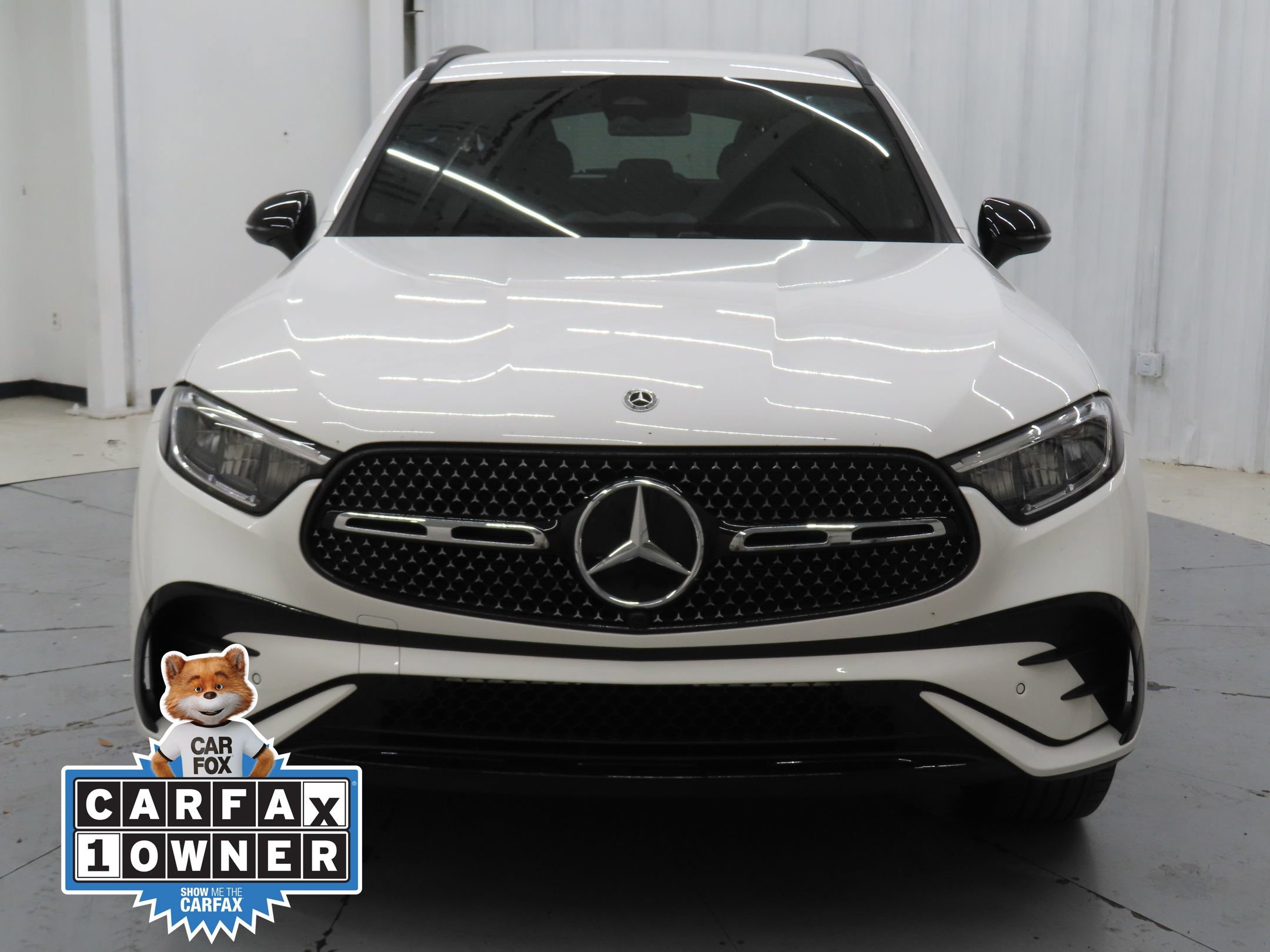 Used 2025 Mercedes-Benz GLC 300 4MATIC w/ AMG Line image 8