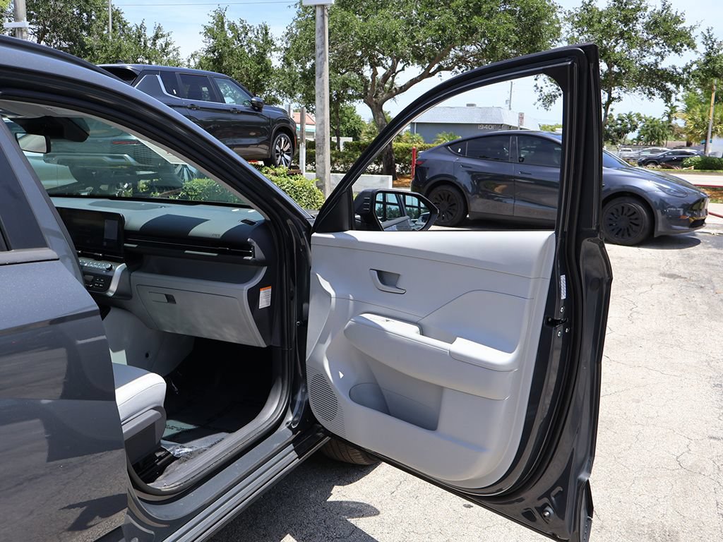 Used 2024 Hyundai Kona SEL FWD image 24