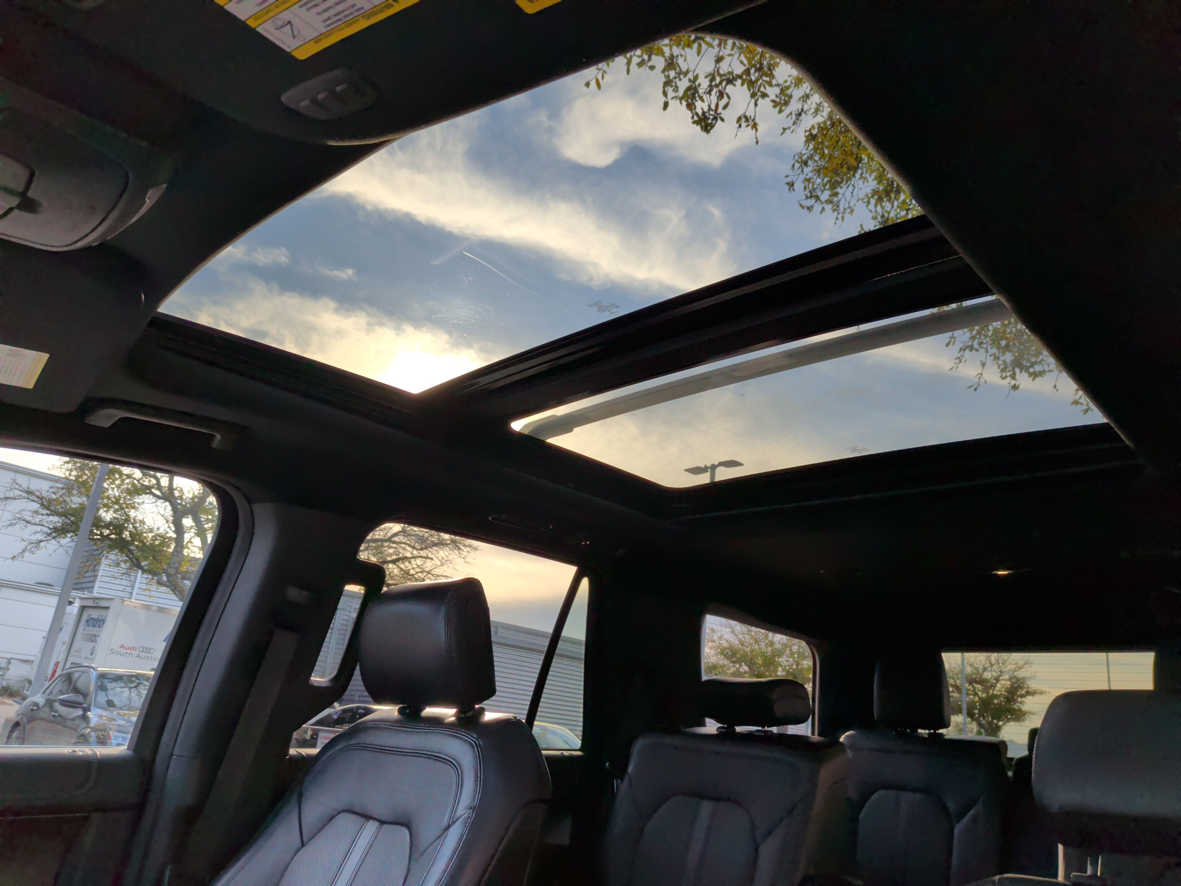 Used 2019 Ford Expedition Limited w/ Equipment Group 302A image 28