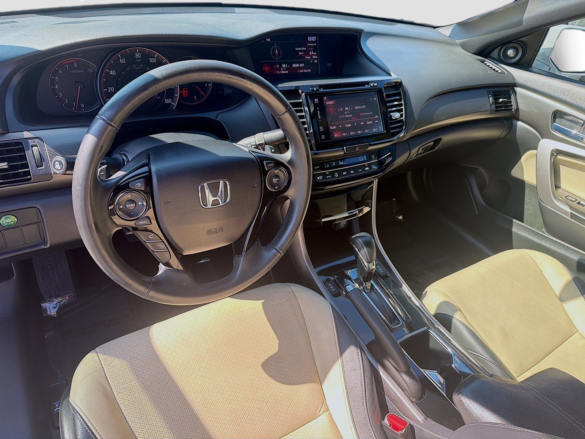 Used 2017 Honda Accord EX-L image 9