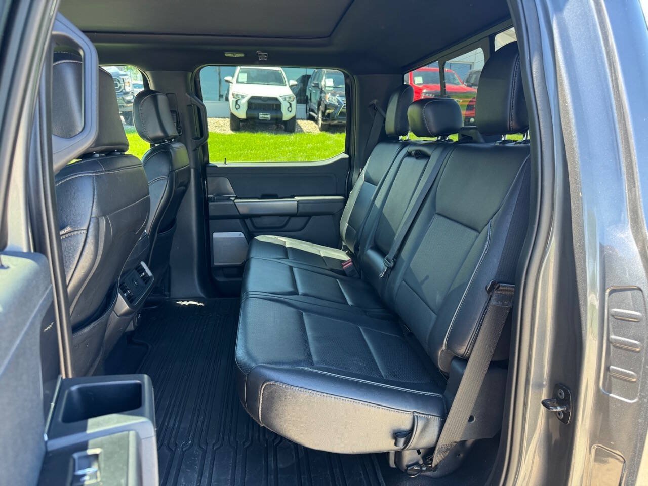 Used 2025 Ford F150 Lariat AWD/4WD image 11