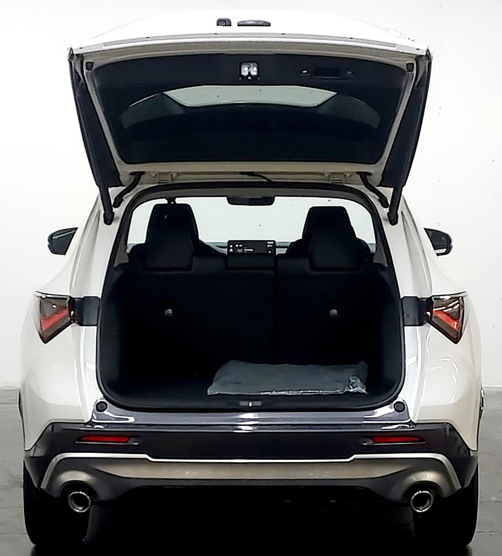 New 2025 Acura ADX AWD image 8