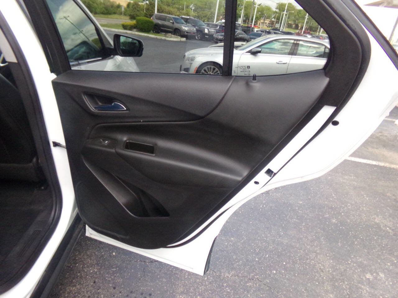 Used 2021 Chevrolet Equinox LT image 21