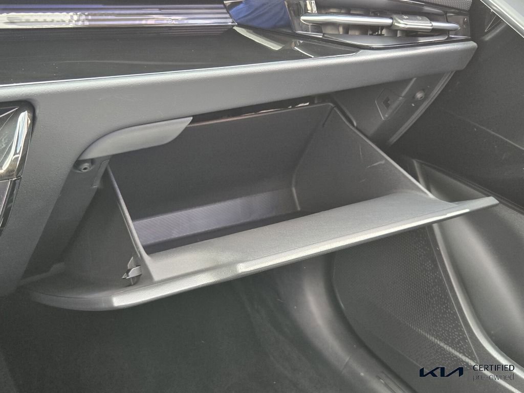 Used 2024 Kia Niro EX image 22