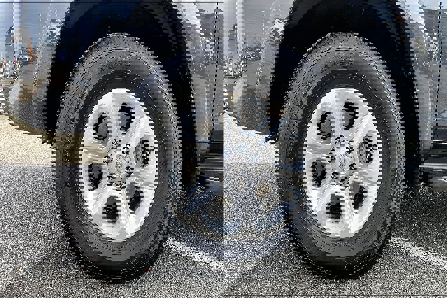 Used 2024 Toyota 4Runner SR5 image 9