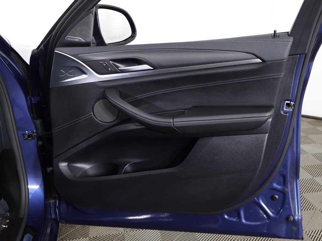 Used 2025 BMW X4 M40i w/ Premium Enhanced Package image 29