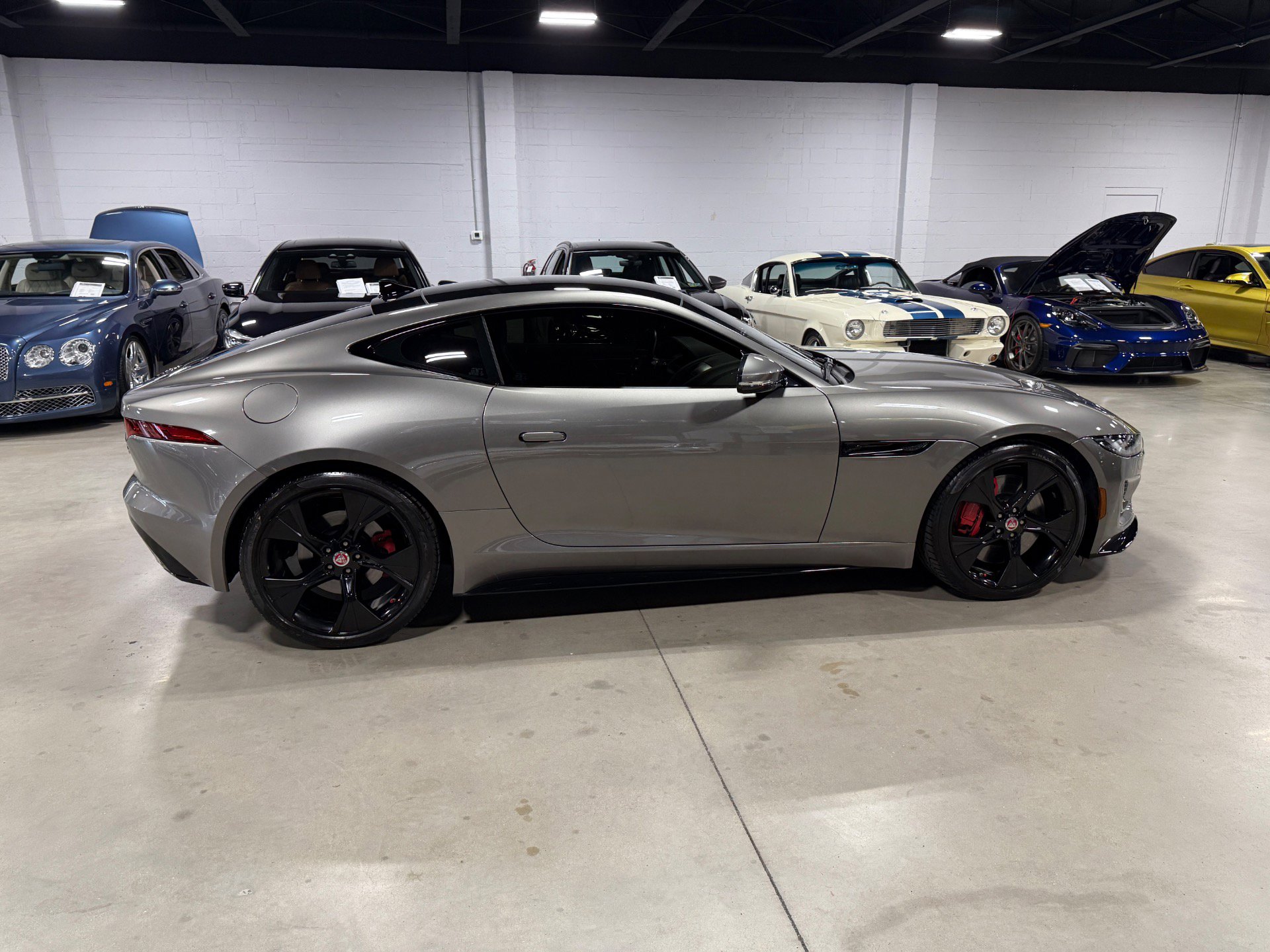 Used 2021 Jaguar F-TYPE R-Dynamic image 8