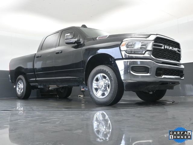 Used 2024 RAM 2500 Tradesman w/ Chrome Appearance Group image 25