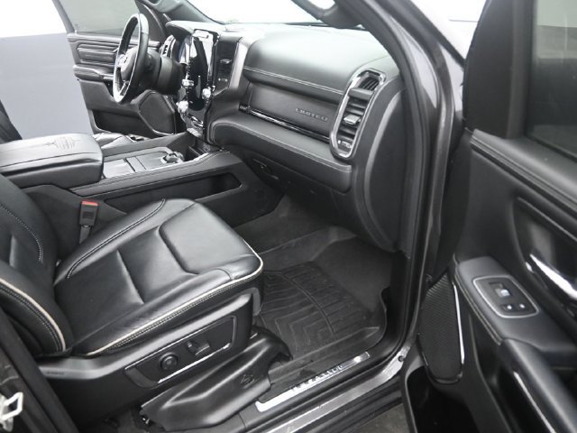 Used 2024 RAM 1500 Limited w/ Body Color Bumper Group AWD/4WD image 17