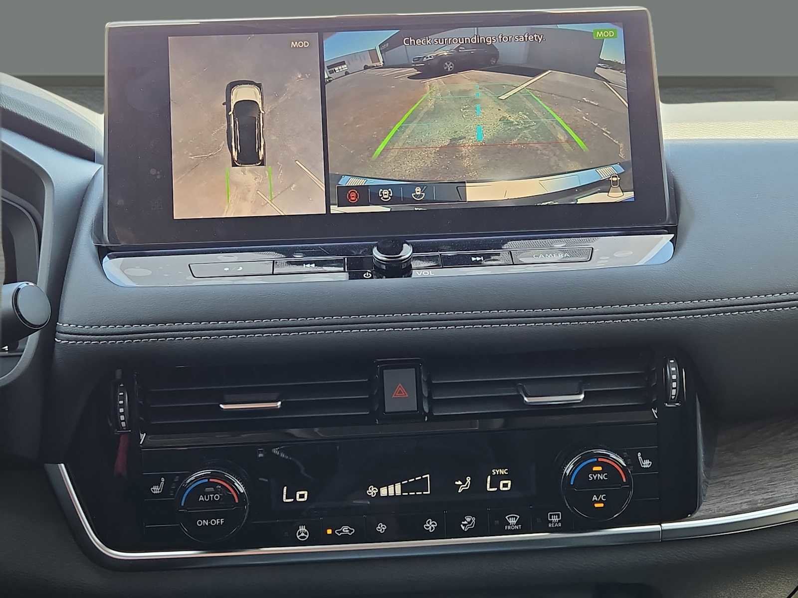 Used 2025 Nissan Rogue Platinum image 26