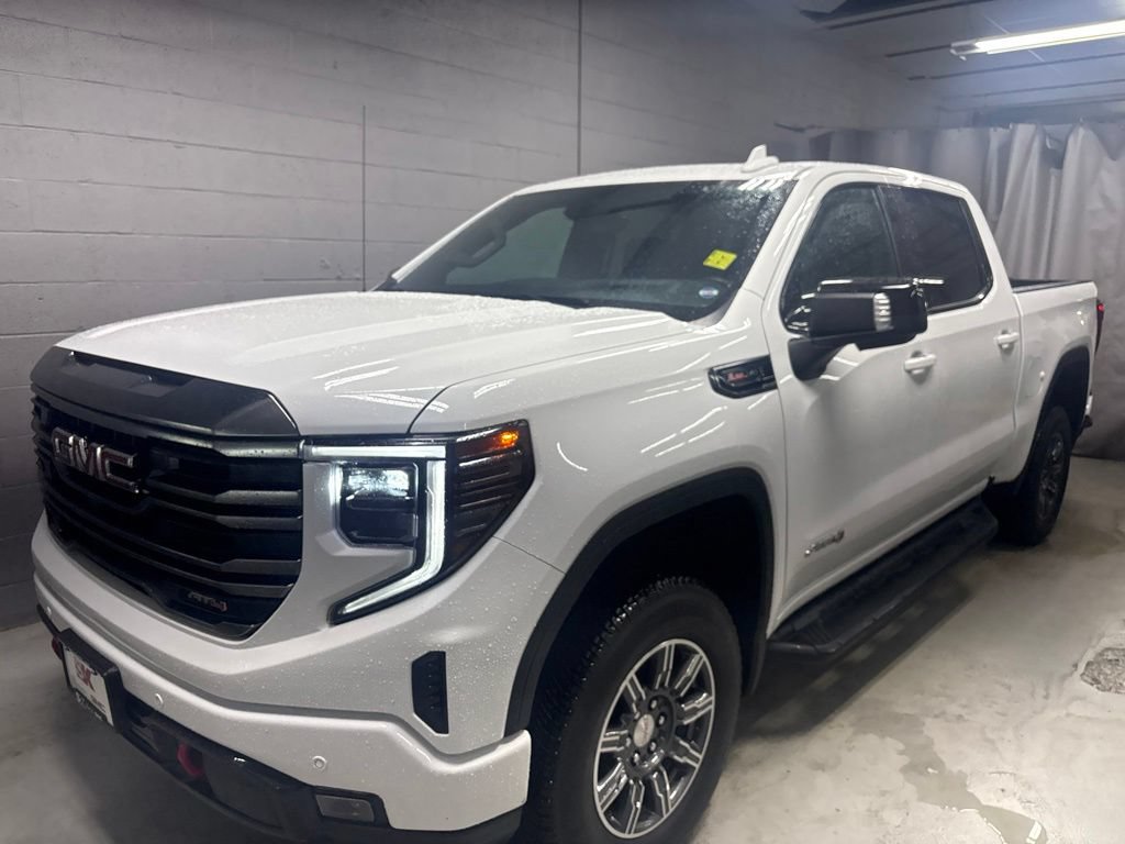 Used 2024 GMC Sierra 1500 AT4 w/ Technology Package AWD/4WD image 30
