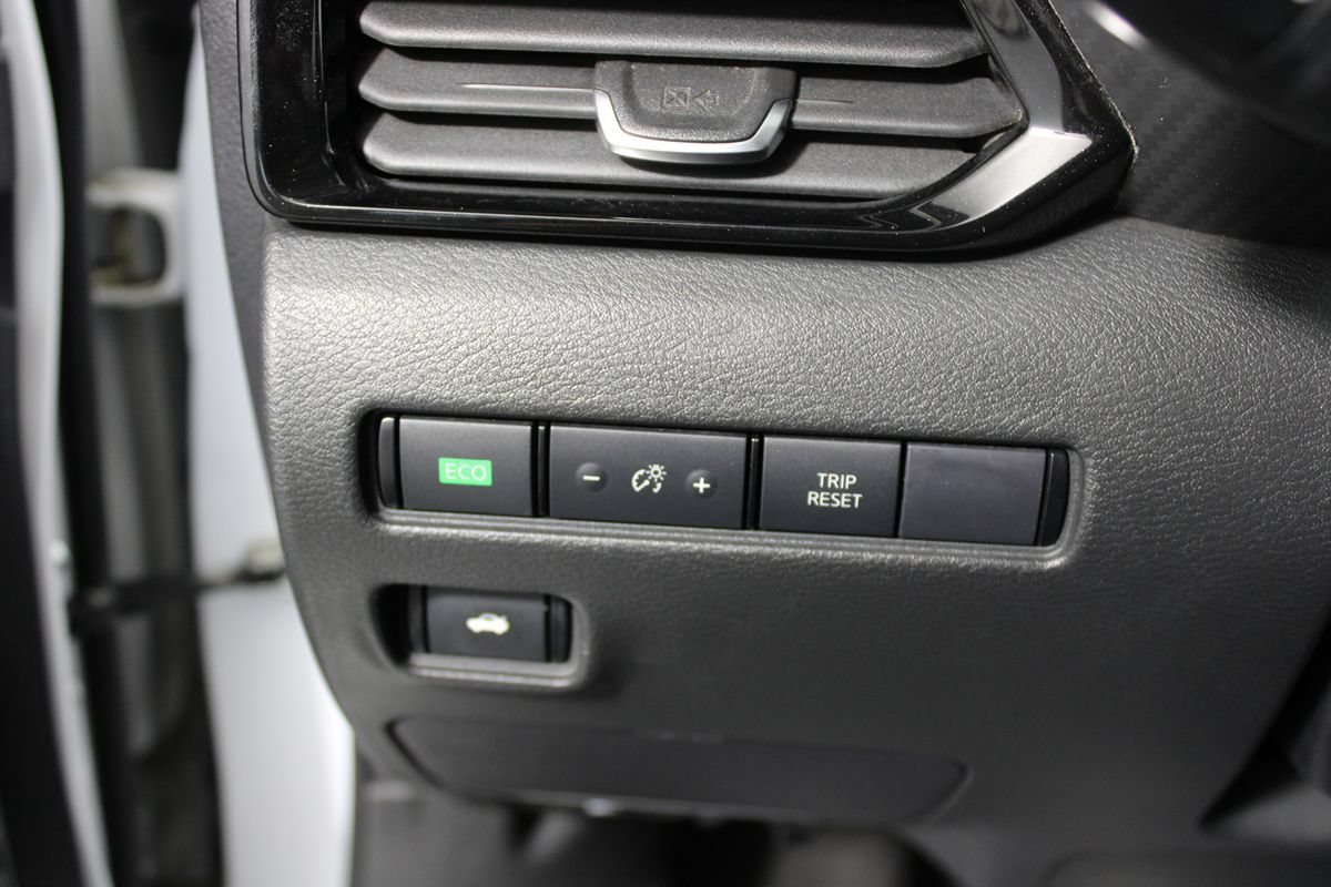 Used 2024 Nissan Sentra SV FWD image 14