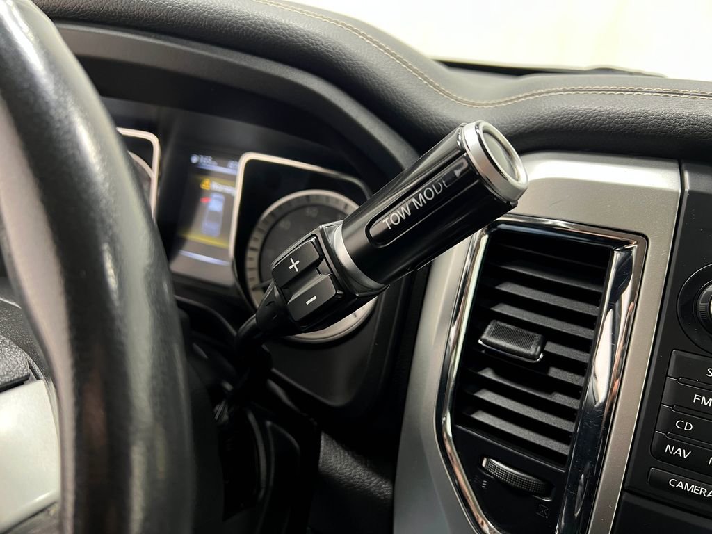 Used 2017 Nissan Titan PRO-4X AWD/4WD image 30
