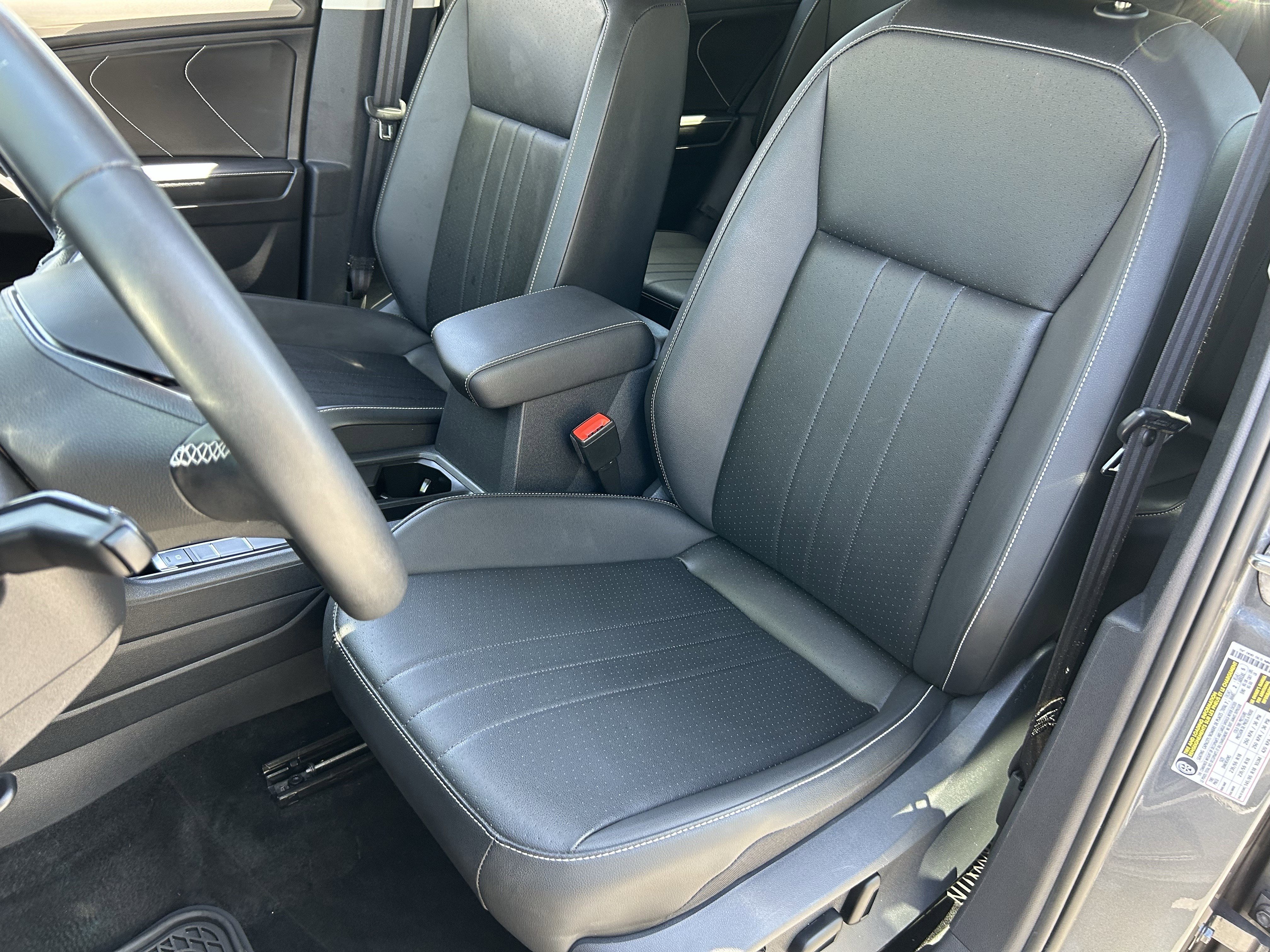 Used 2023 Volkswagen Tiguan SE FWD image 19