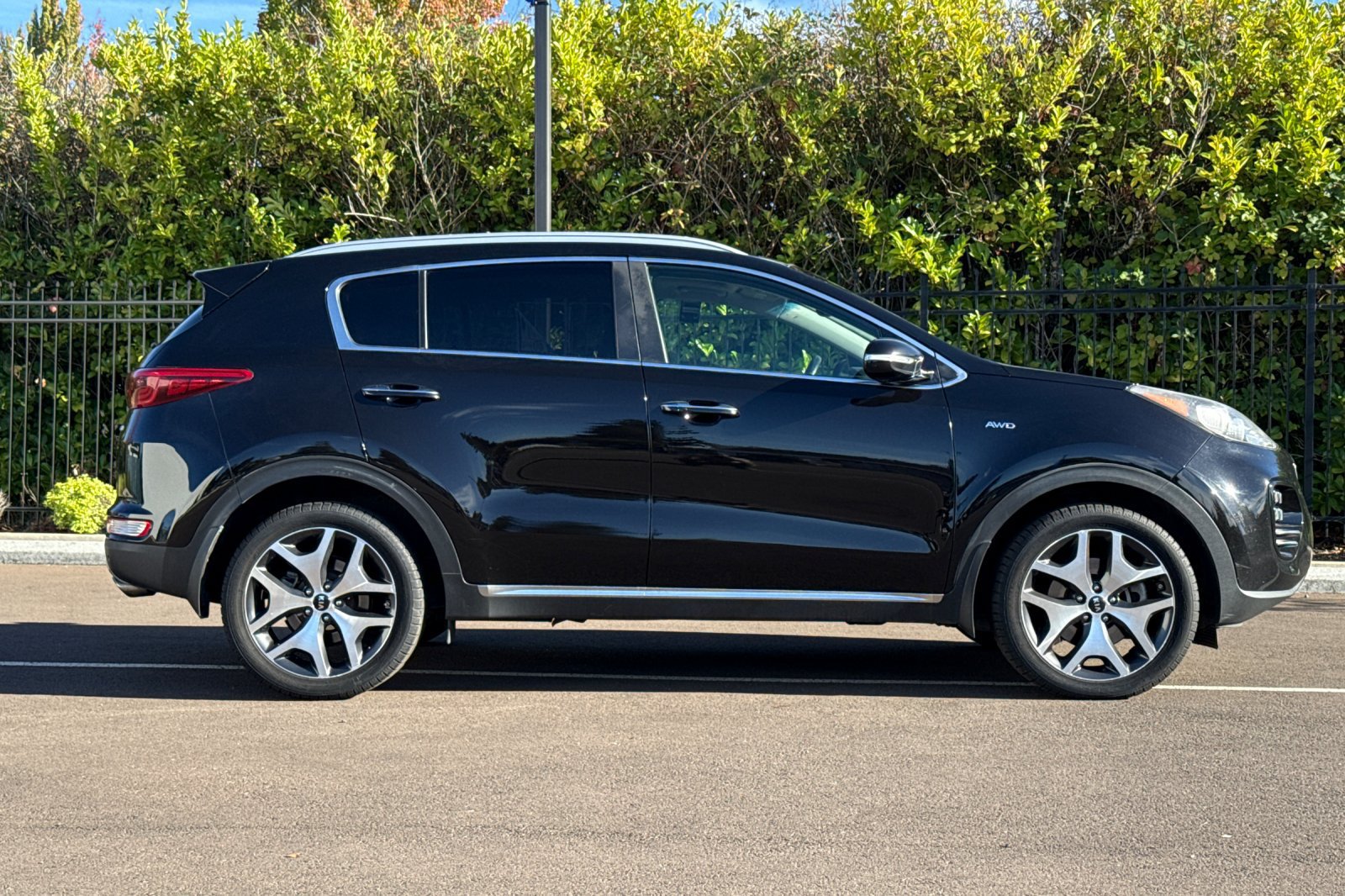 Used 2017 Kia Sportage SX AWD/4WD image 3