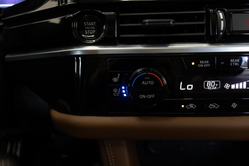 Used 2025 Nissan Pathfinder Platinum w/ Cargo Package FWD image 36