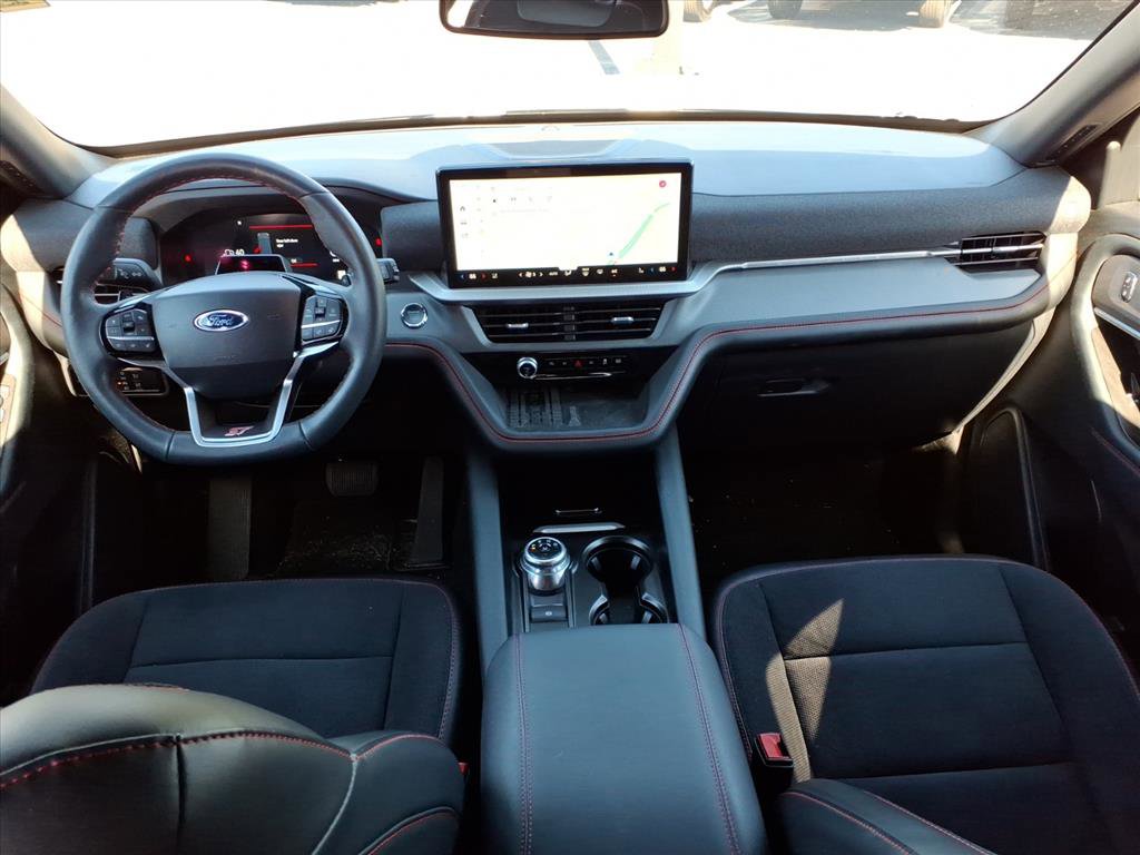Used 2025 Ford Explorer ST image 19