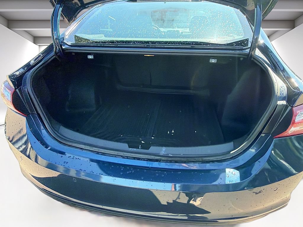 Used 2021 Chevrolet Malibu LT FWD image 28
