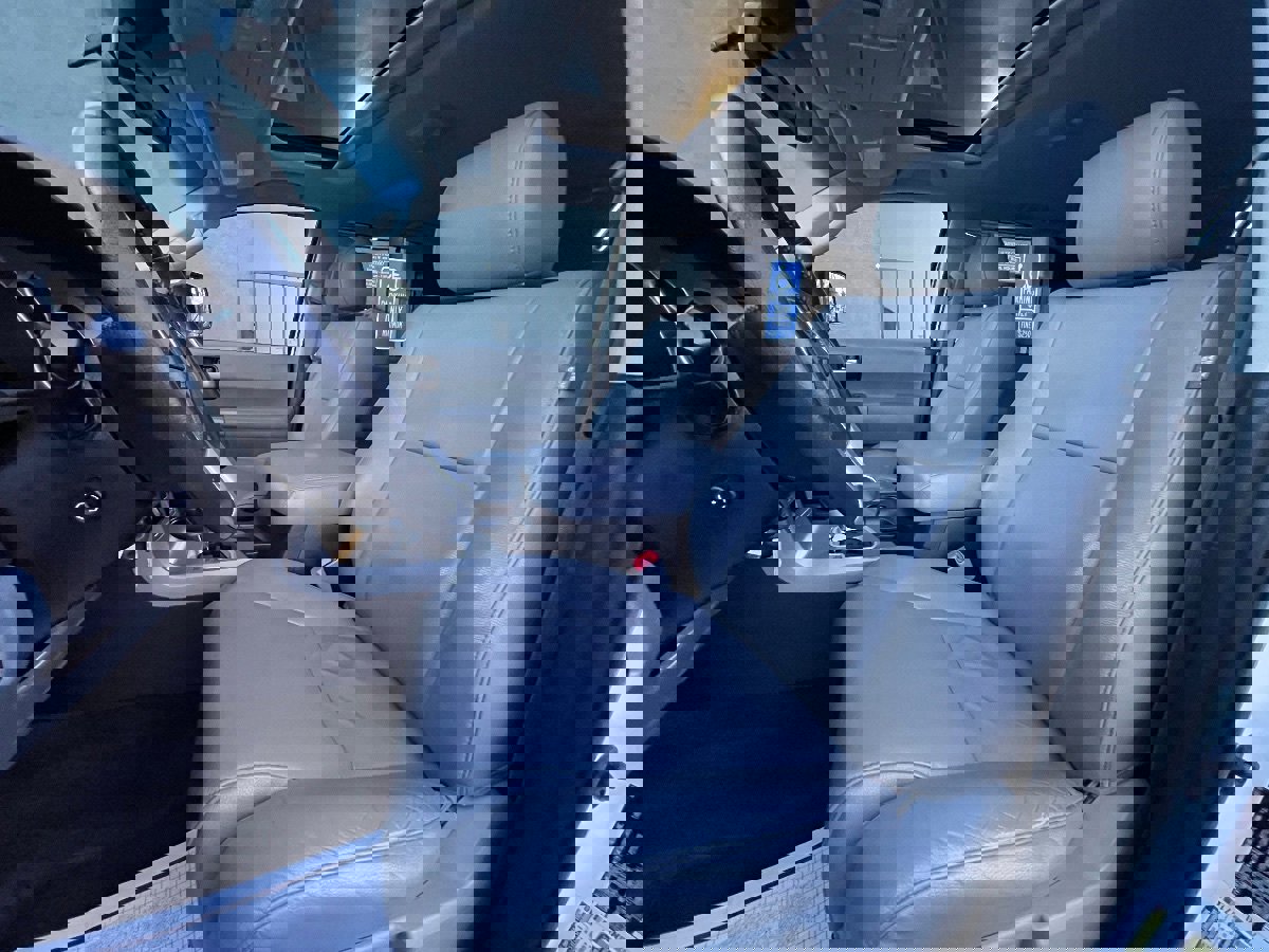 Used 2016 Toyota Sequoia Limited image 11