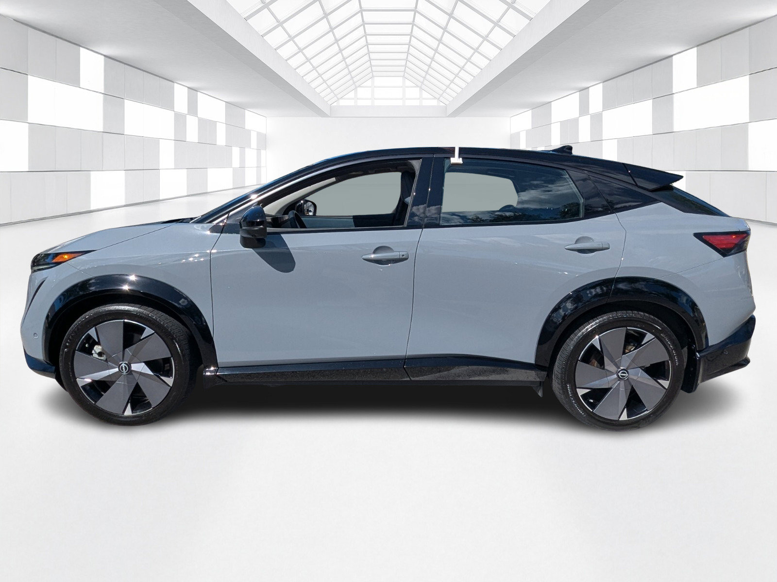 Certified 2024 Nissan Ariya AWD image 4