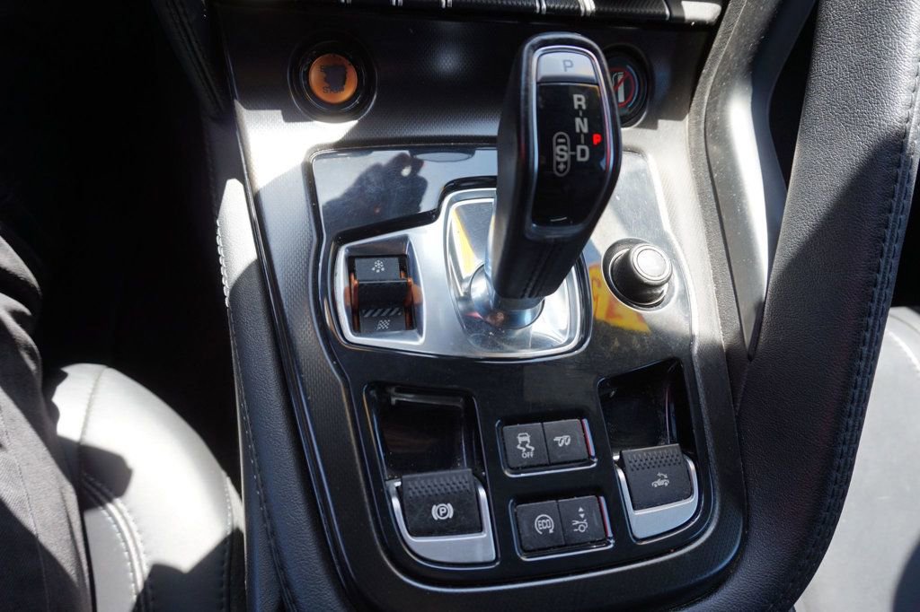 Used 2015 Jaguar F-TYPE S RWD image 38