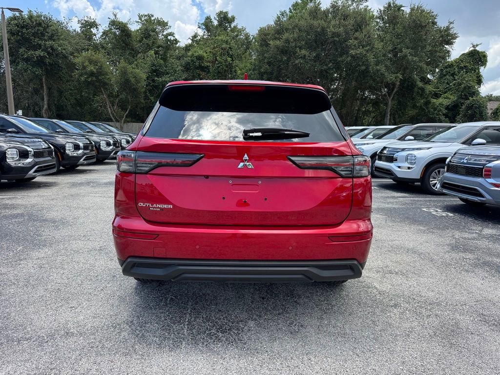 New 2025 Mitsubishi Outlander ES image 7