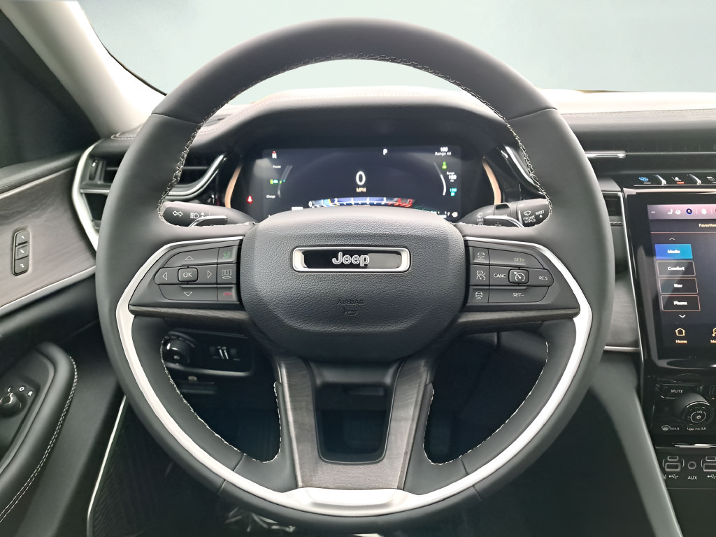 New 2023 Jeep Grand Cherokee 4WD 4xe image 18