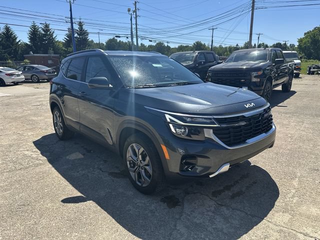 Used 2024 Kia Seltos S AWD/4WD image 11