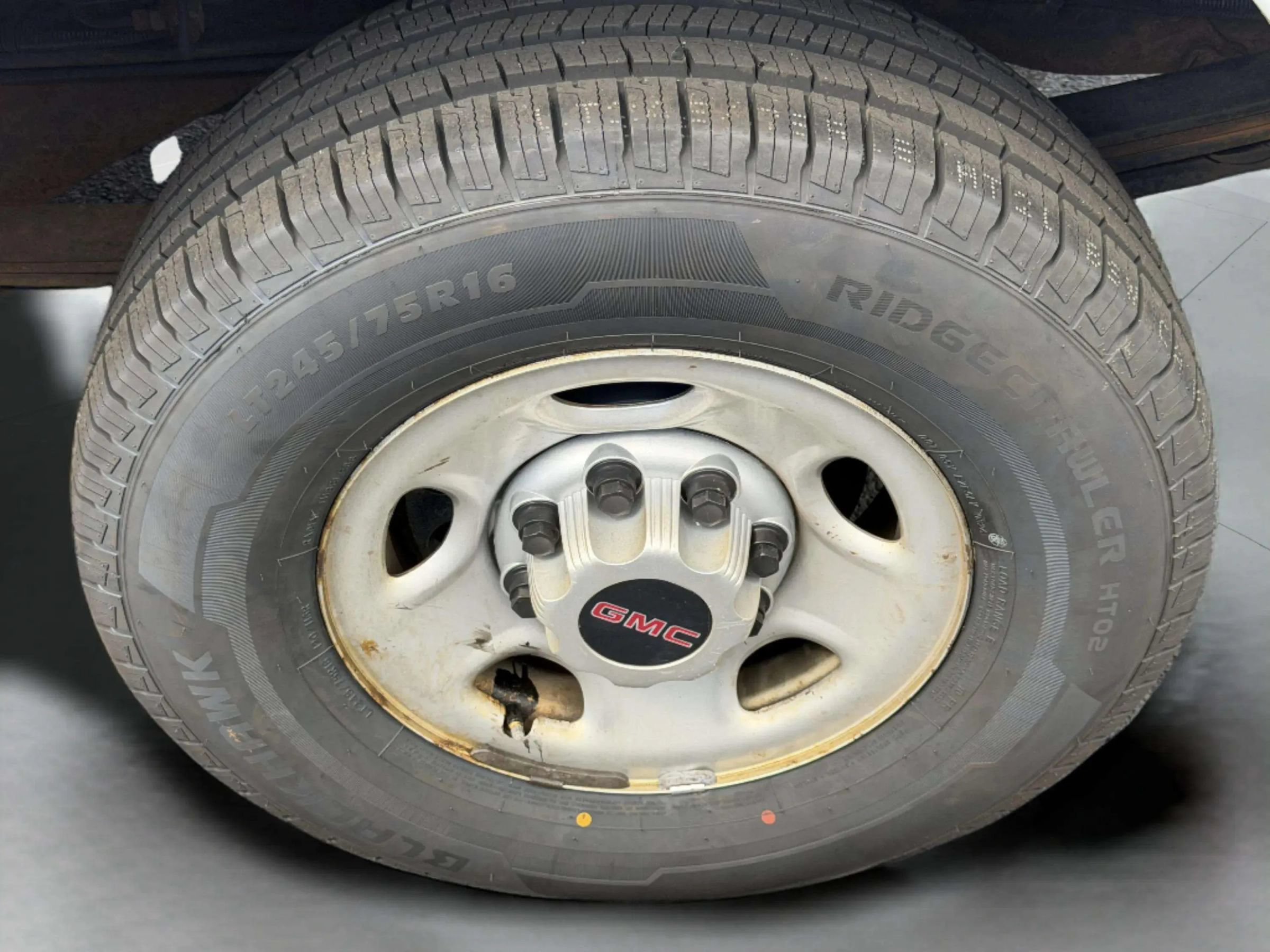 Used 2017 GMC Savana 2500 RWD image 29