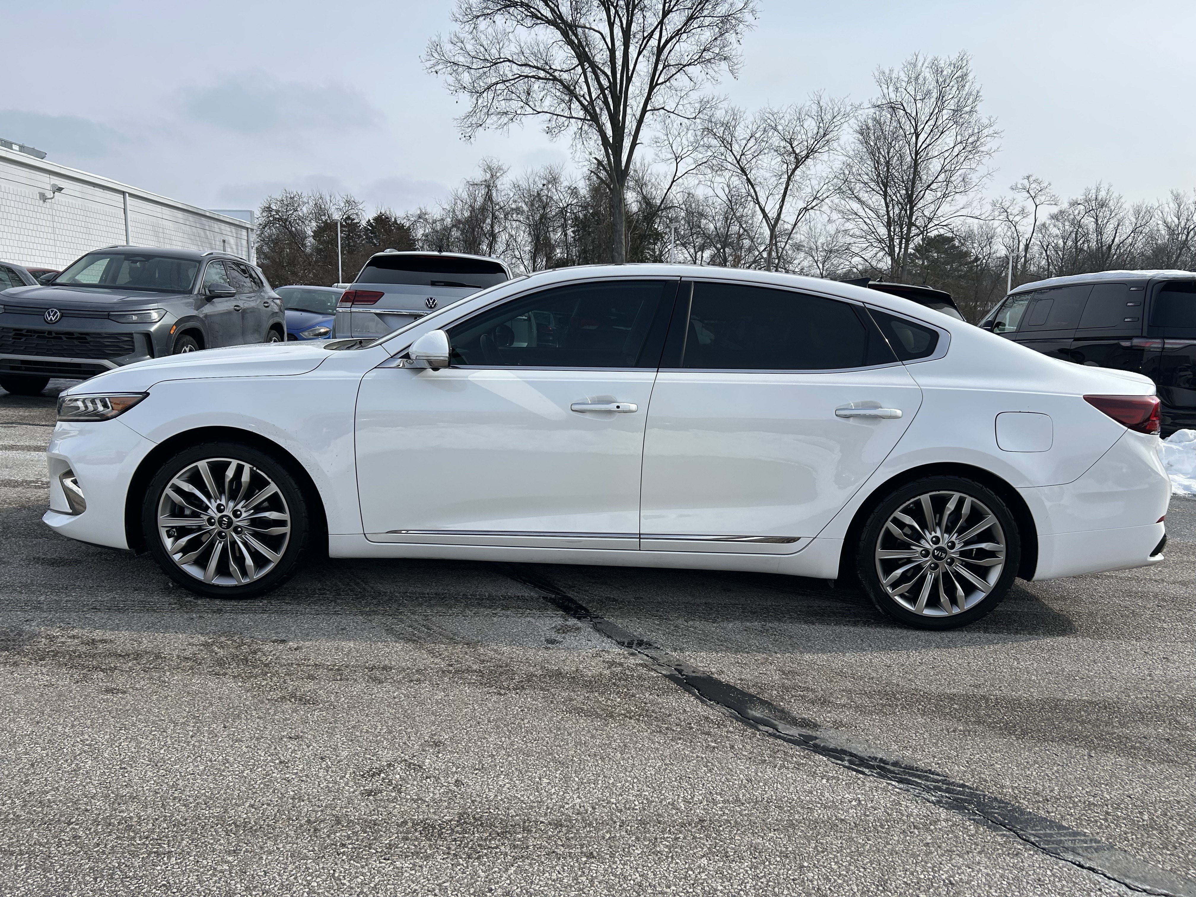 Used 2020 Kia Cadenza Limited image 4