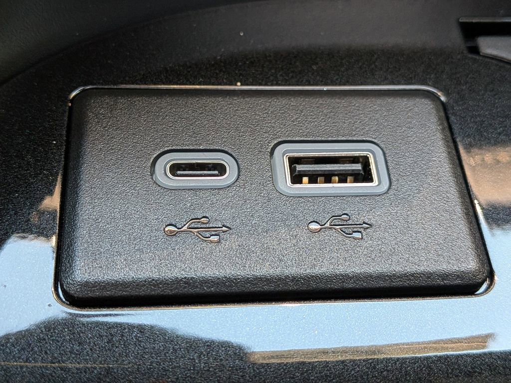 Certified 2023 Cadillac Escalade ESV Sport Platinum image 28