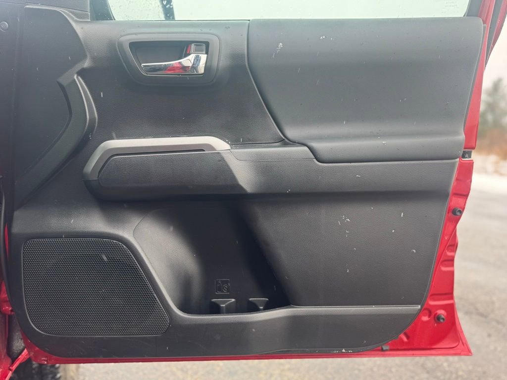 Used 2022 Toyota Tacoma TRD Sport image 10