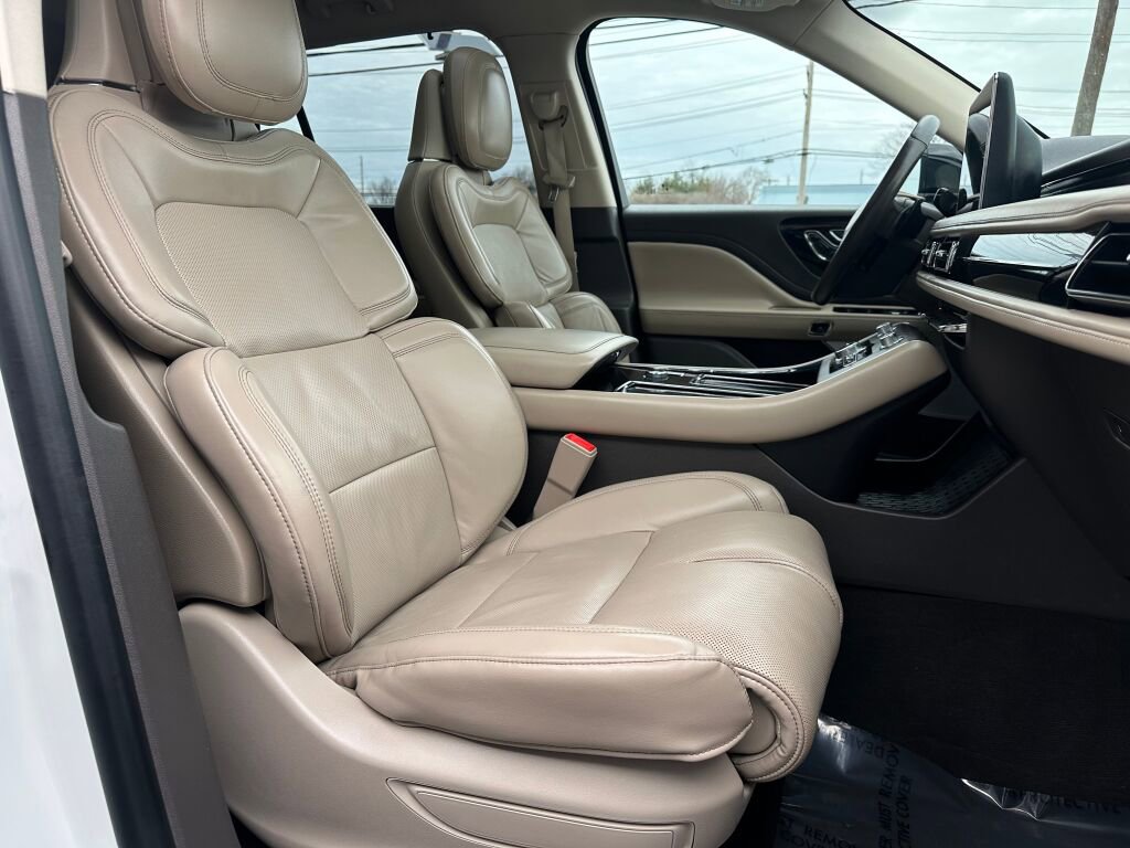 Used 2020 Lincoln Aviator Reserve w/ Equipment Group 202A image 31
