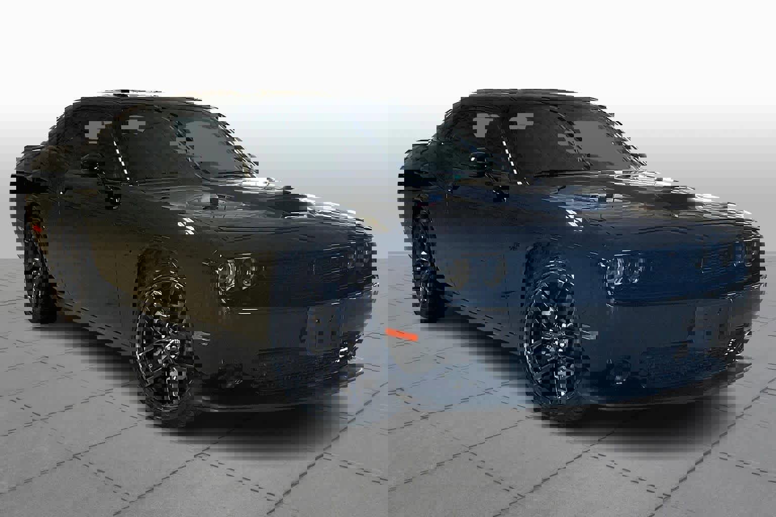 Used 2023 Dodge Challenger R/T w/ Blacktop Package image 2