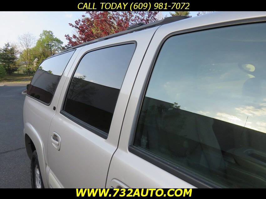 Used 2004 Chevrolet Suburban LT w/ Preferred Equipment Group AWD/4WD image 26
