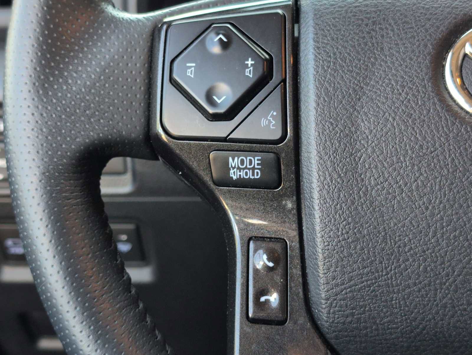 Used 2022 Toyota 4Runner TRD Off-Road Premium image 23