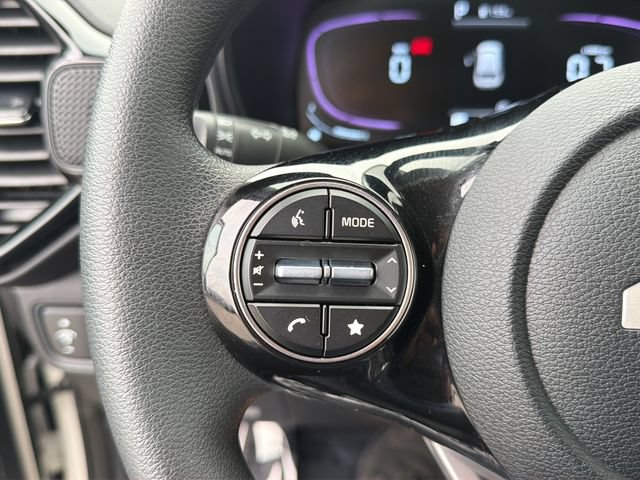Used 2025 Kia Soul S FWD image 22