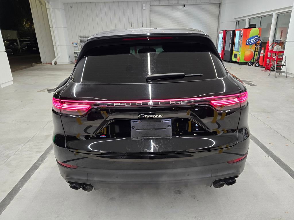 Used 2023 Porsche Cayenne image 6