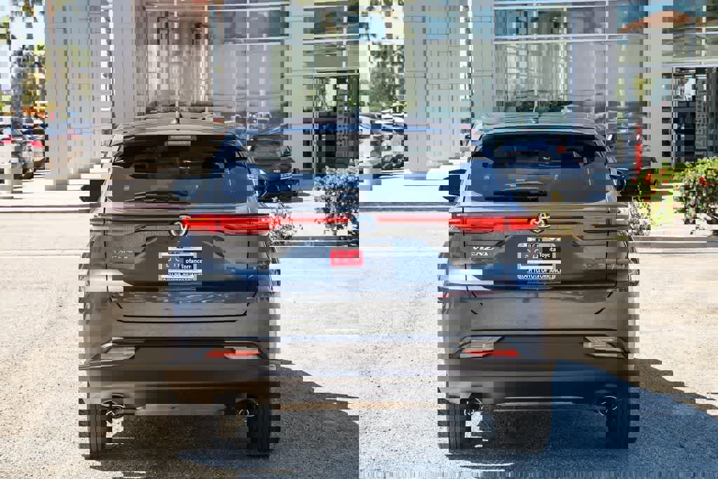 Used 2024 Toyota Venza LE AWD/4WD image 8