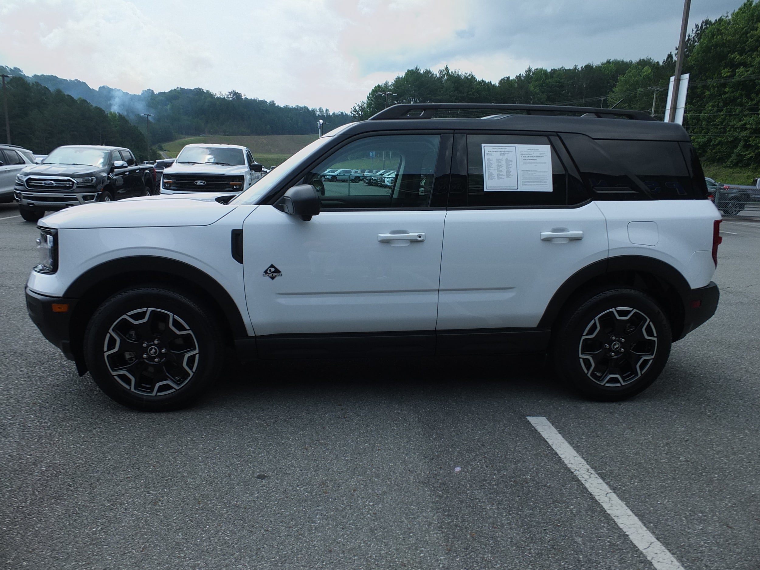 Used 2025 Ford Bronco Sport Outer Banks w/ Outer Banks Tech Package+ AWD/4WD image 6