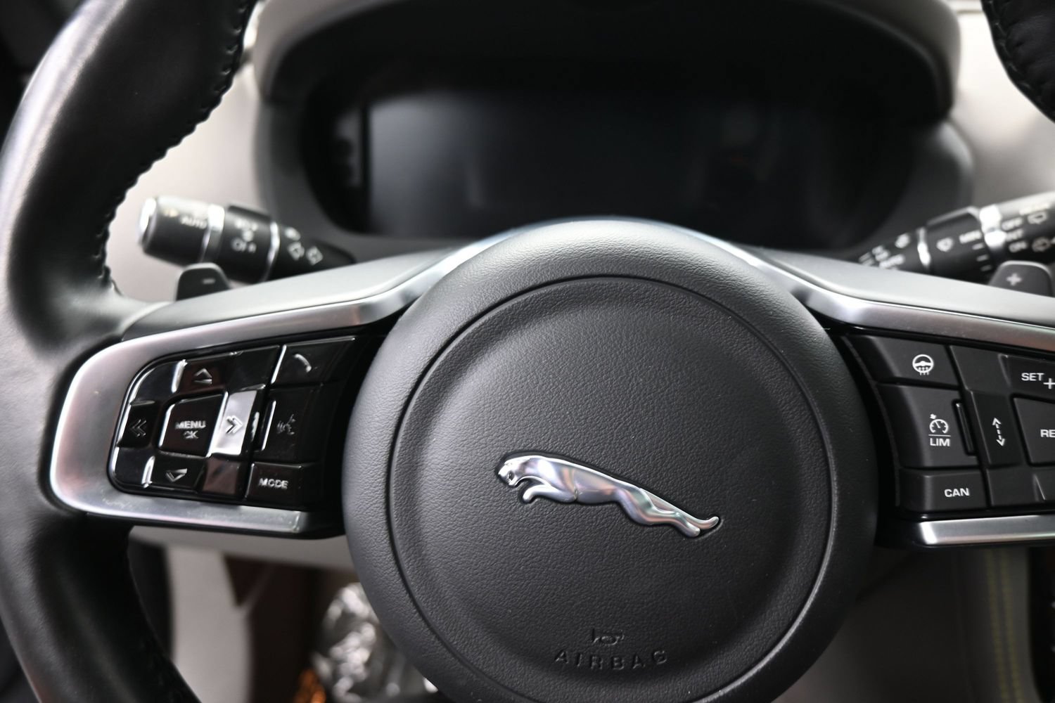 Used 2017 Jaguar F-PACE R-Sport AWD/4WD image 17