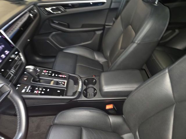 Used 2023 Porsche Macan image 21